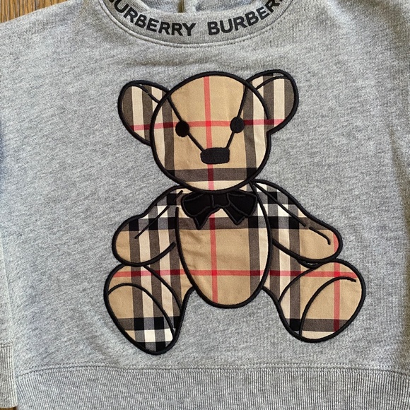 Burberry Baby Thomas Bear cotton sweater with button closure at back   12months - Picture 9 of 15